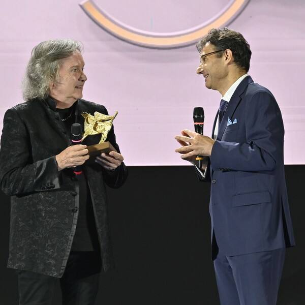 Red Canzian Riceve Il Pegaso D&#039;oro Da Sandro Spella, Presidente Di Citra Vini